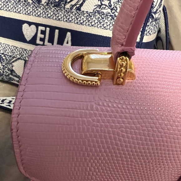 SOLD Dolce & Gabbana pink Lucia bag with bee decorated - Picture 5 of 16